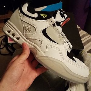 Sz 9 Dcshoes Kalis OG monkey time colab